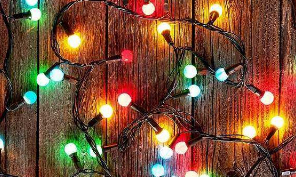 Врач раскрыла, какую опасность в себе таят новогодние гирлянды